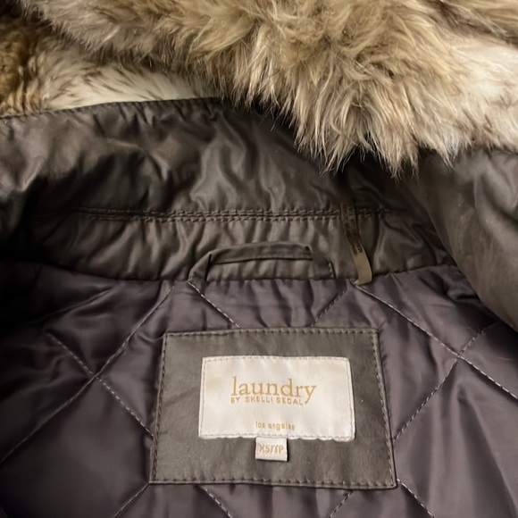 Laundry by Shelli Segal Coat with detachable faux fur hood - like new - Picture 2 of 5
